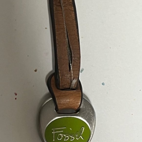 Fossil Silver Tone Green Brown Leather Strap Charm Hang Tag 9.5" Long - Picture 5 of 11